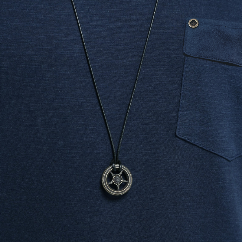 Ethan | Men's V-Neck Pocket T-Shirt