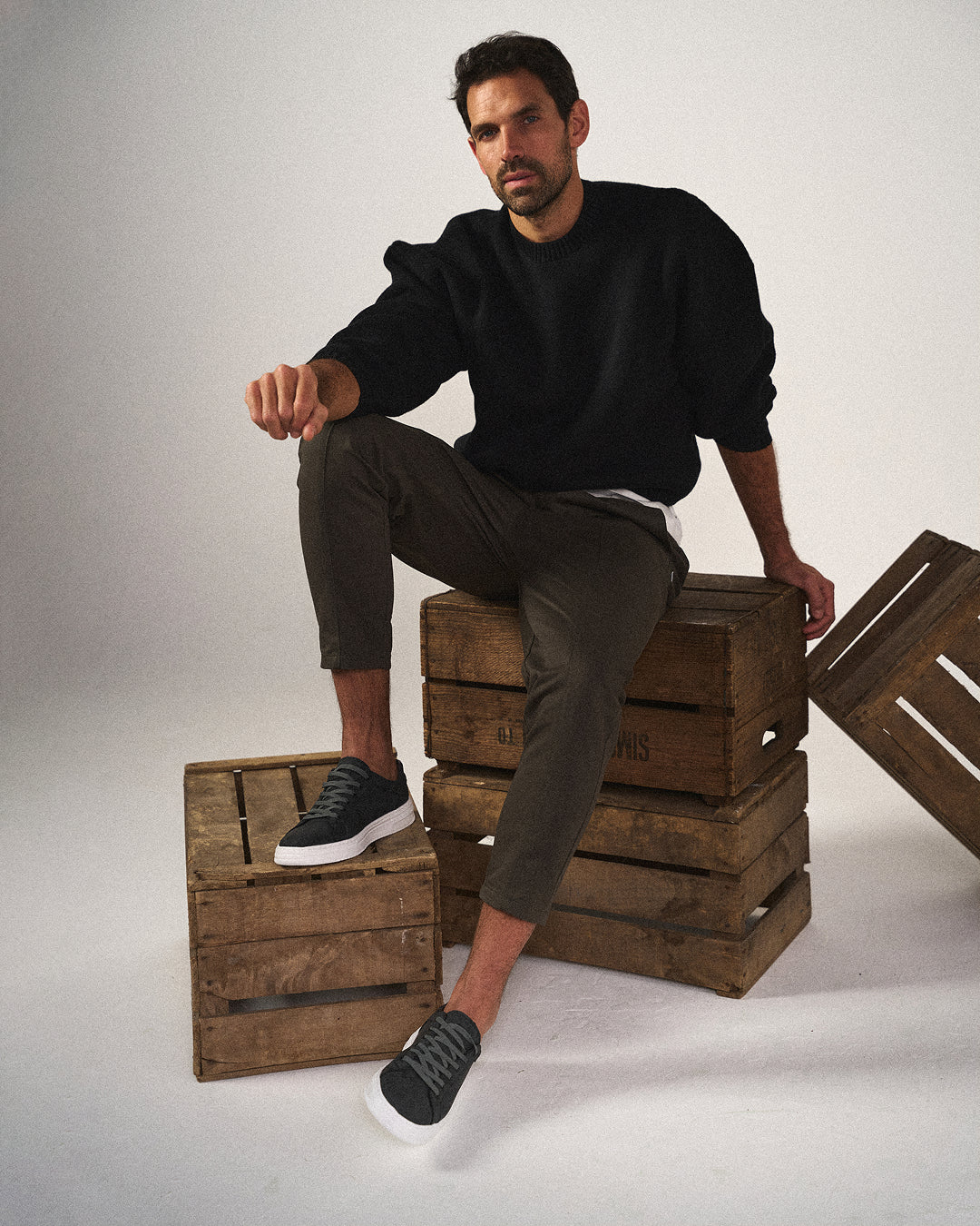 Ethan | Men's Classic Low Top Lace Sneakers