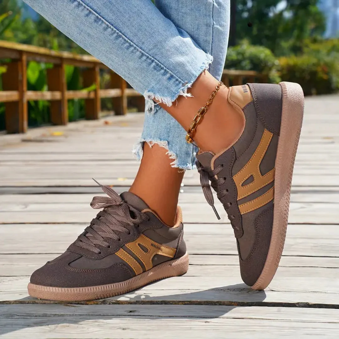 Mia | Women's Classic Low Top Sneakers